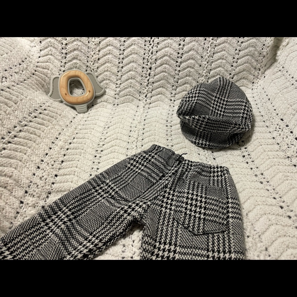 2 piece picture prop set